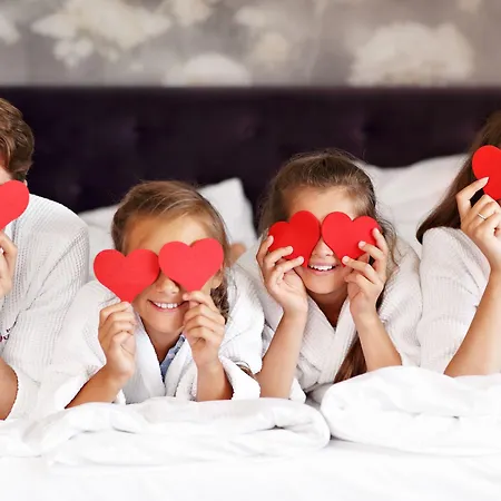 酒店 广场酒店塔拉特 塔拉特