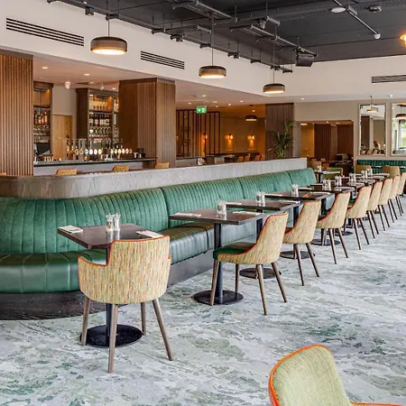 广场酒店塔拉特 酒店 4*