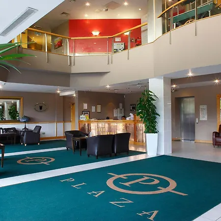 Plaza Hotel 4*