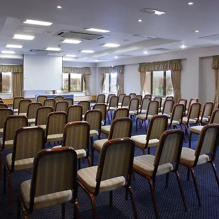 广场酒店塔拉特 4*