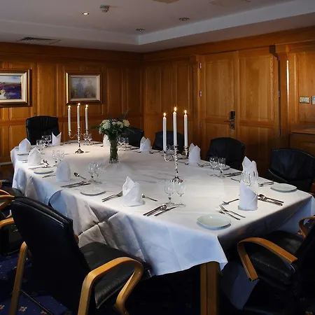 广场酒店塔拉特 4* 塔拉特