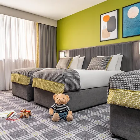 Hotel Plaza 4*