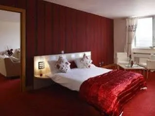 Hotell Plaza 4*