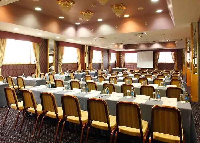 Plaza Hotel Tallaght