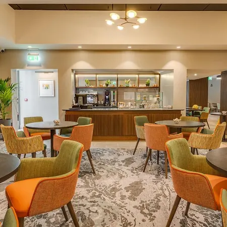 Plaza Hotel 4*
